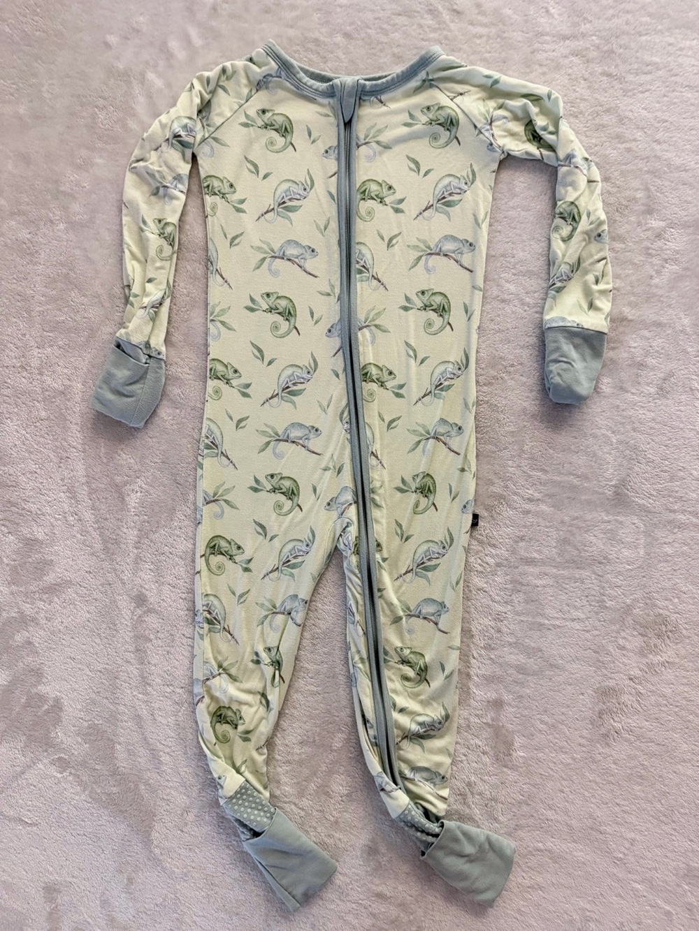 The Sleepy Sloth Bamboo Sleeper – Chameleon Print, 18-24M, Zip Pajamas